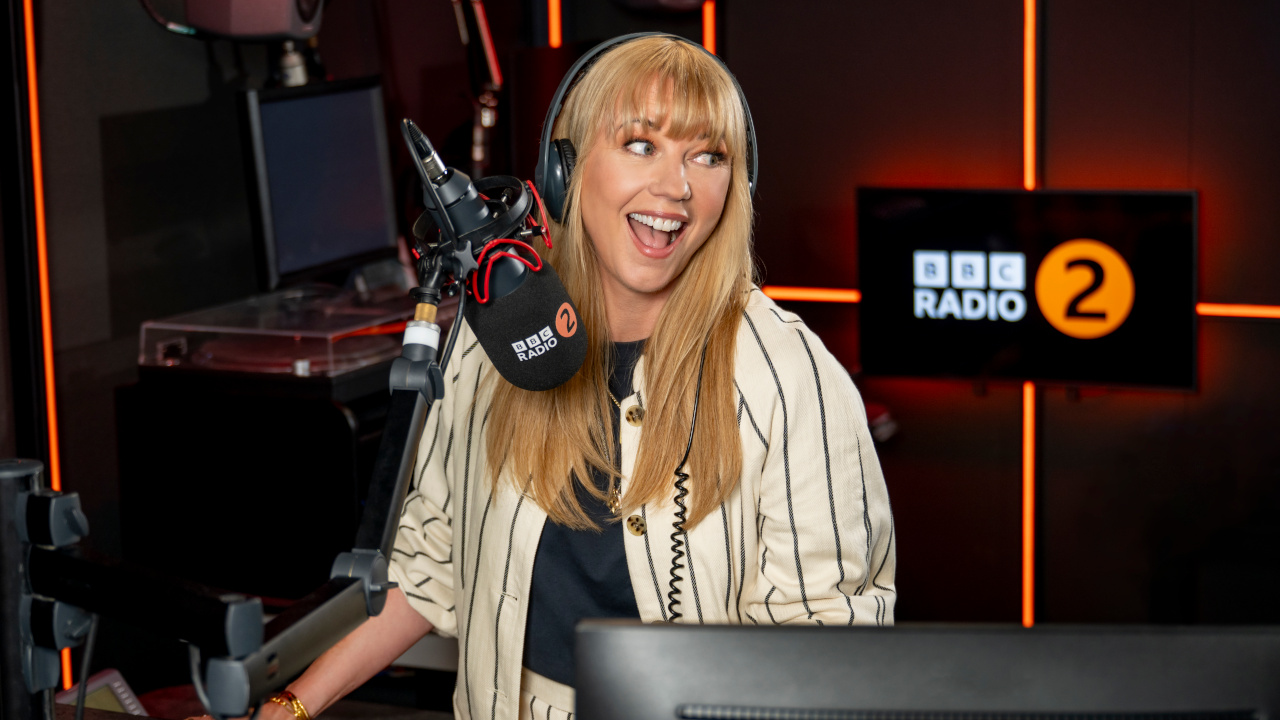 Sara Cox’s first Radio 2 Breakfast Show begins with joyful celebration